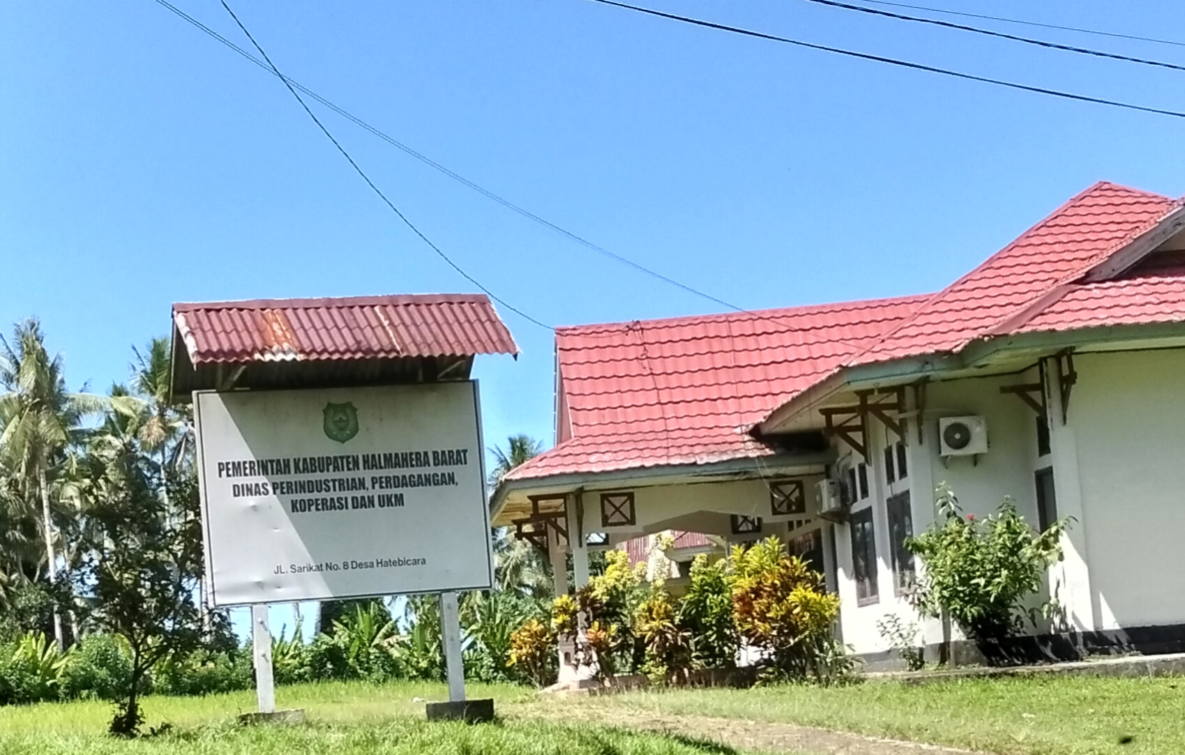 Agen Pertanyakan Langkah Plt Kadis Disperindagkop Halbar Putuskan Pangkalan Secara Sepihak
