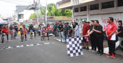 Appalosa Road Cycle ke-V Dibuka, Sekda Rizal Marsaoly: Ini Ajang Silaturahmi Masyarakat dan Pemkot Ternate