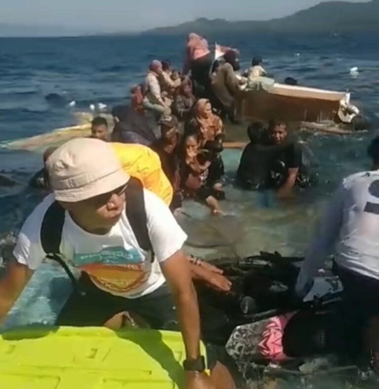 Longboat Babang-Pigaraja Tenggelam Dihantam Gelombang, 57 Selamat, 1 Tewas, 1 Masih Hilang
